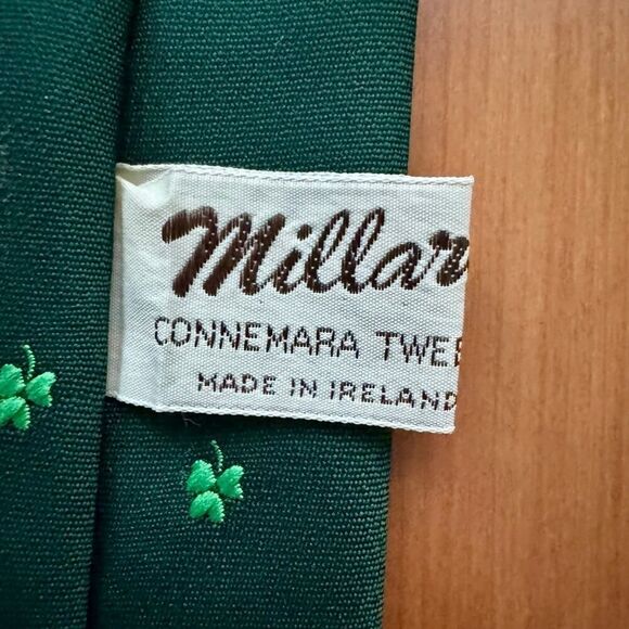 Vintage Green Shamrock Tie Made In Ireland - Picture 4 of 4